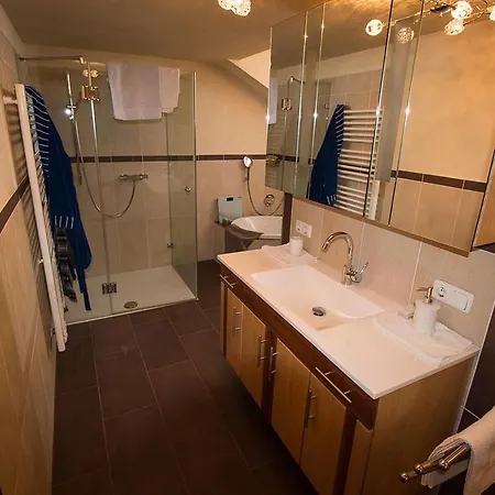Mirtei Apartment *